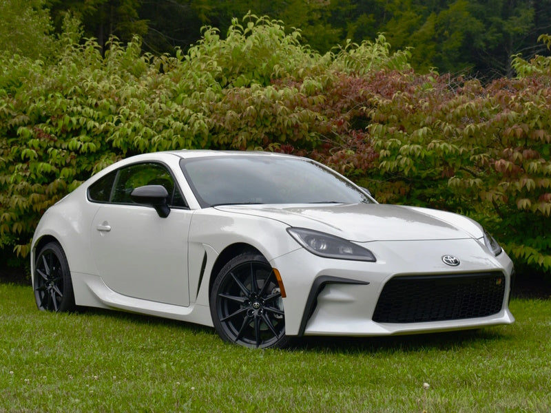 2024 Toyota GR86 ZN8 white sports car image